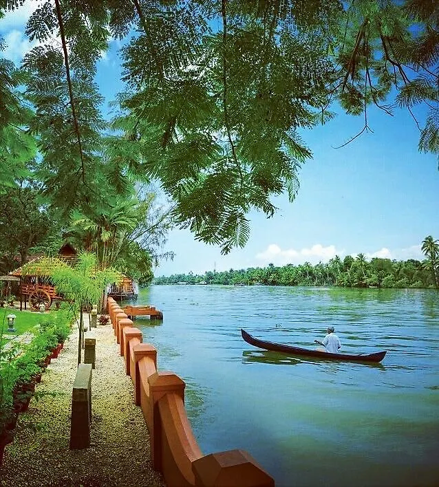 Resort Palmdale Heritage Champakulam