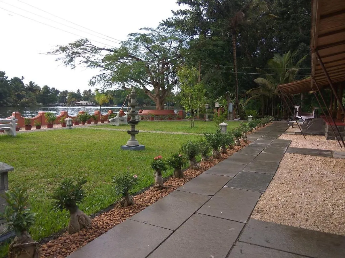 Palmdale Heritage Champakulam 0*,  India