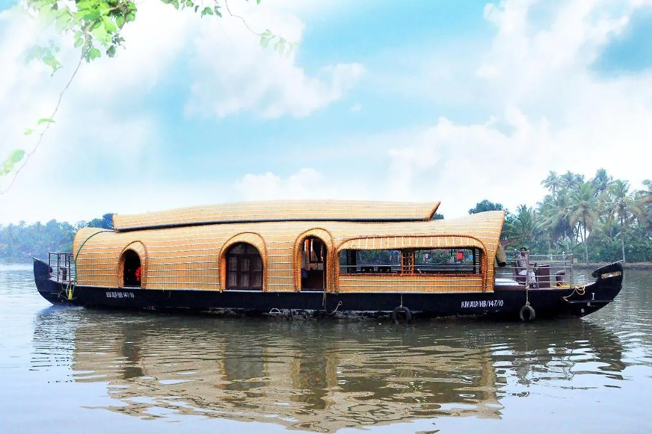 Palmdale Heritage Champakulam منتجع