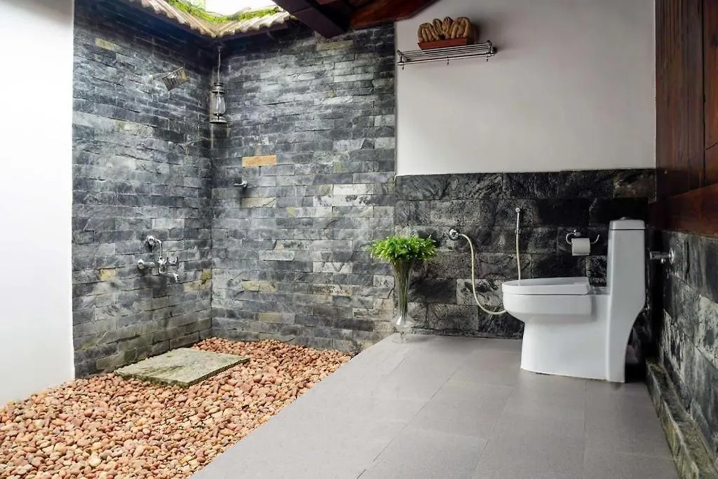 Palmdale Heritage Champakulam 0*,  الهند